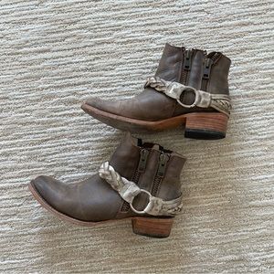 Freebird by Steven Clash bootie, size 9